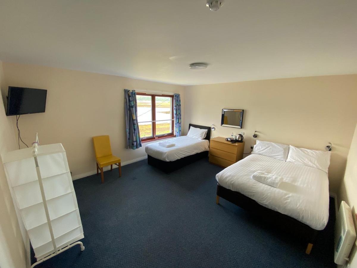 Waterfront Lodge - Accommodation Only フォート・ウィリアム エクステリア 写真