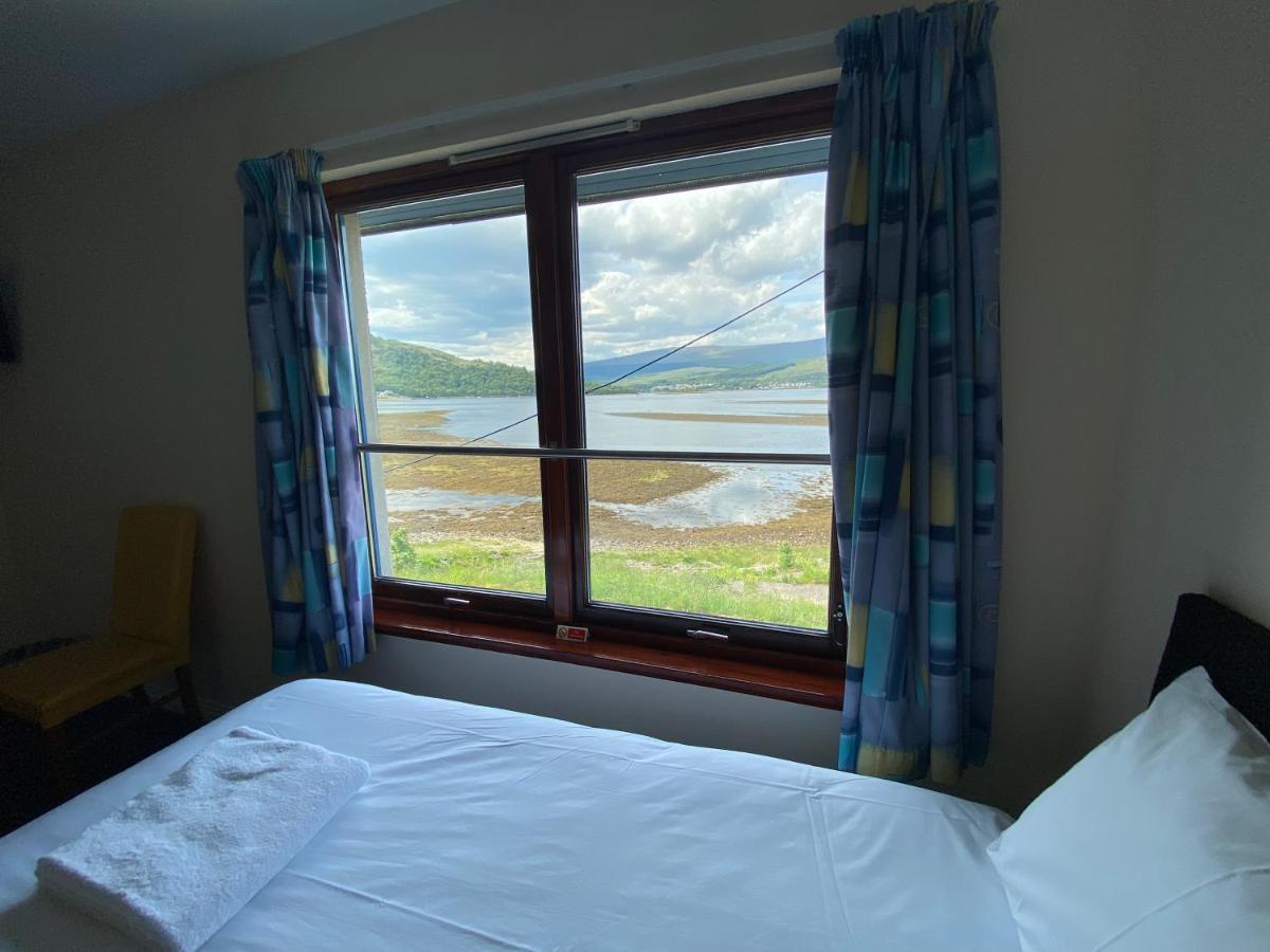 Waterfront Lodge - Accommodation Only フォート・ウィリアム エクステリア 写真