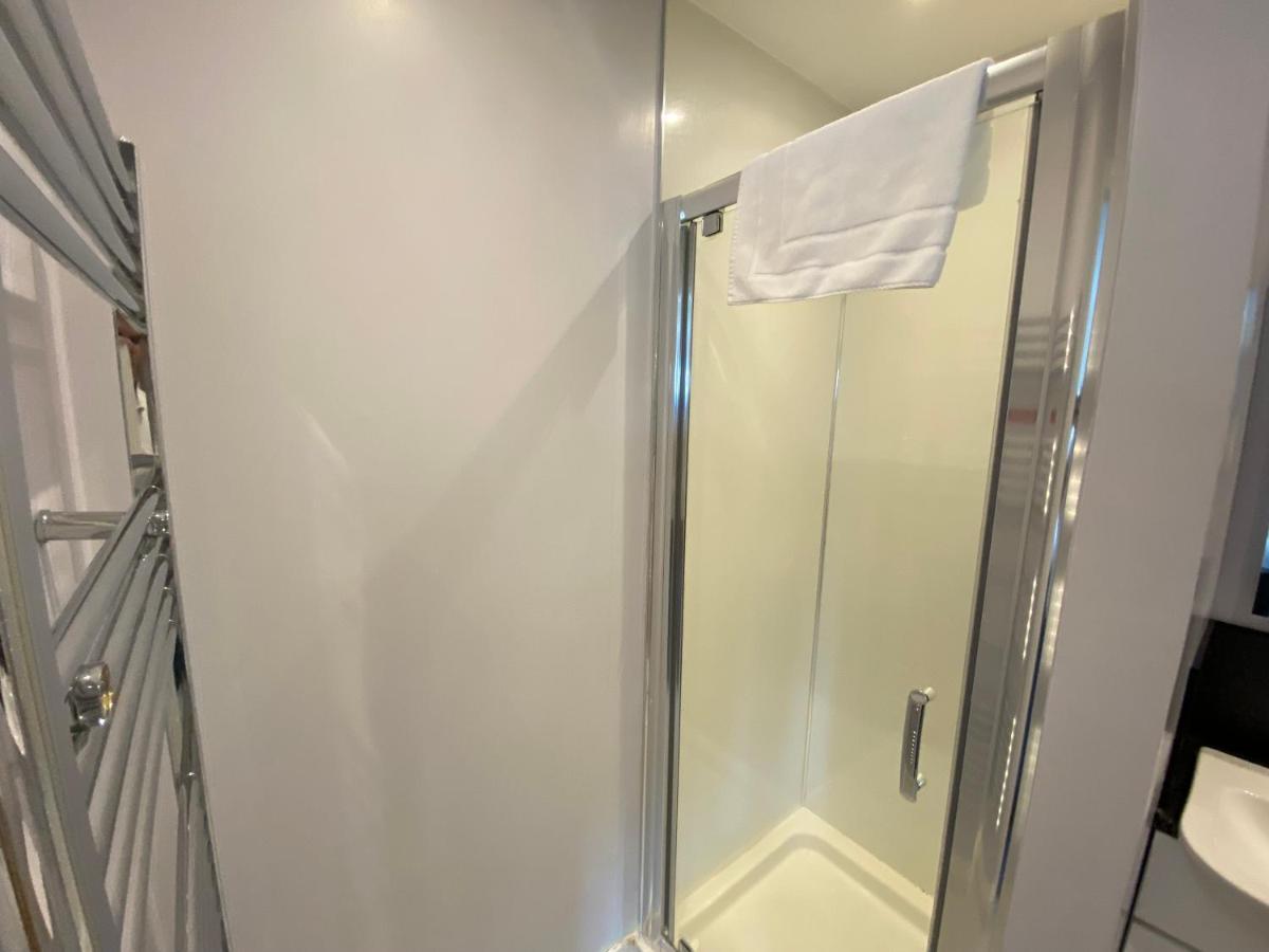 Waterfront Lodge - Accommodation Only フォート・ウィリアム エクステリア 写真