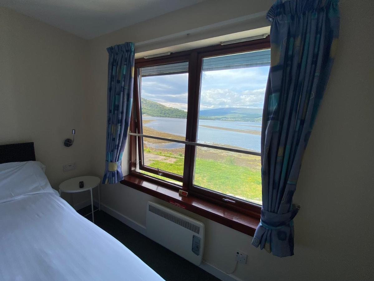 Waterfront Lodge - Accommodation Only フォート・ウィリアム エクステリア 写真